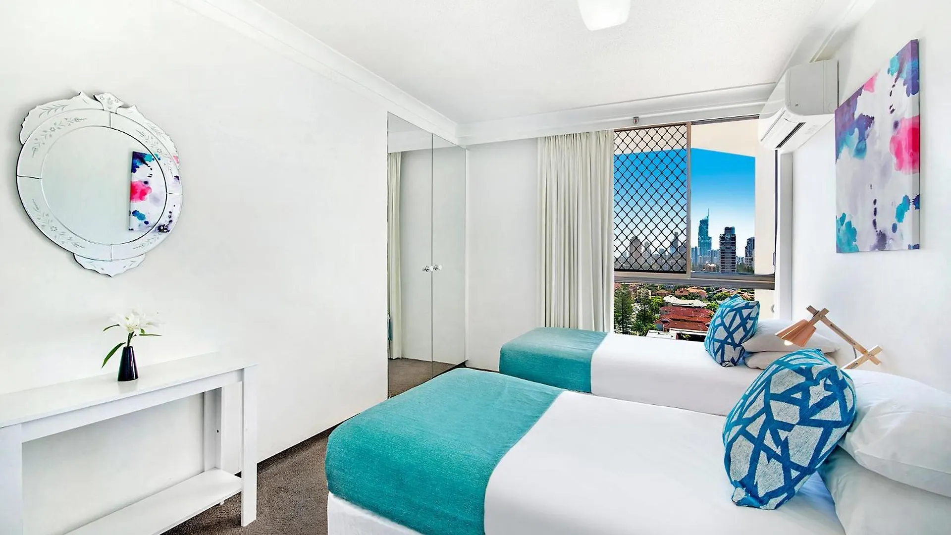 Ultiqa Beach Haven On Broadbeach Gold Coast Resort